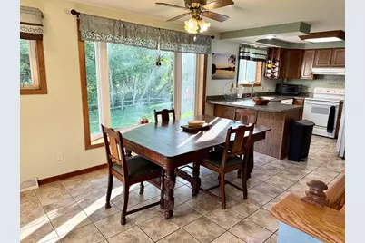 2829 Sheldon Drive, Oshkosh, WI 54942 - Photo 7