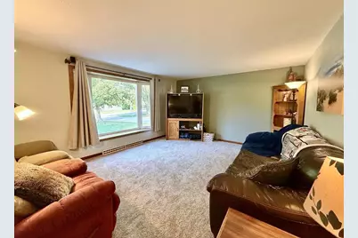 2829 Sheldon Drive, Oshkosh, WI 54942 - Photo 5