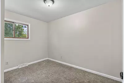 1200 Fieldcrest Drive, Menasha, WI 54952 - Photo 19