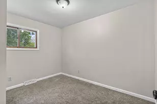 1200 Fieldcrest Dr, Menasha, WI 54952 - Photo 19