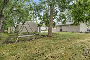 1200 Fieldcrest Dr, Menasha, WI 54952 - Photo 37