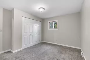 1200 Fieldcrest Dr, Menasha, WI 54952 - Photo 17