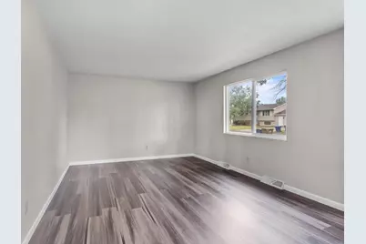 1200 Fieldcrest Drive, Menasha, WI 54952 - Photo 7