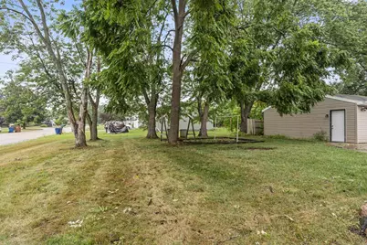 1200 Fieldcrest Drive, Menasha, WI 54952 - Photo 35