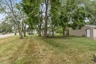 1200 Fieldcrest Dr, Menasha, WI 54952 - Photo 35