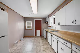1105 W Grant St, Appleton, WI 54914 - Photo 9