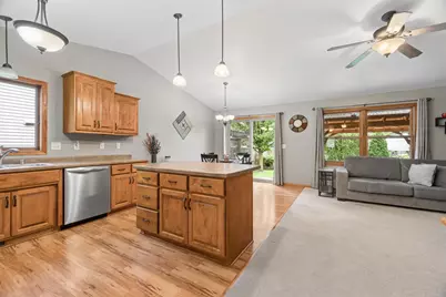 1413 Bowen Street, Oshkosh, WI 54901 - Photo 5