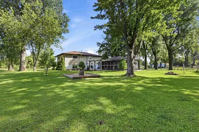 1931 Sky Ranch Avenue, Oshkosh, WI 54904 - Photo 3