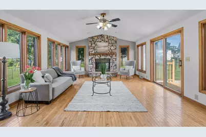 2027 Hillview Drive, Green Bay, WI 54302 - Photo 25