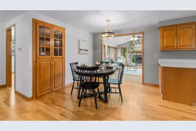 2027 Hillview Drive, Green Bay, WI 54302 - Photo 21