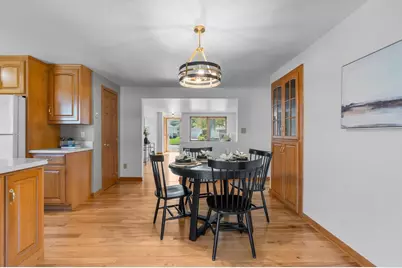 2027 Hillview Drive, Green Bay, WI 54302 - Photo 13