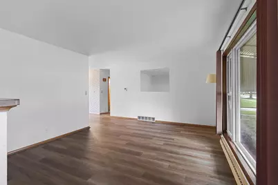 896 W 18th Avenue, Oshkosh, WI 54902 - Photo 11