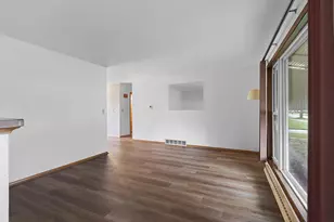896 W 18th Ave, Oshkosh, WI 54902 - Photo 11