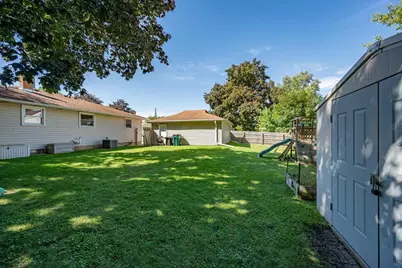 2310 N Idlewild Court, Green Bay, WI 54303 - Photo 35