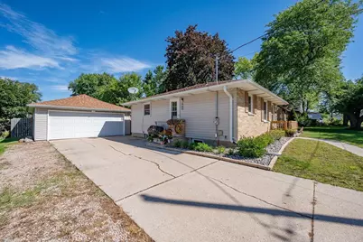 2310 N Idlewild Court, Green Bay, WI 54303 - Photo 37