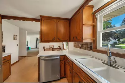 2310 N Idlewild Court, Green Bay, WI 54303 - Photo 17