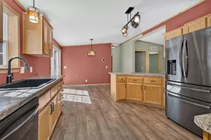 W4877 Chicago Dr, Redgranite, WI 54970 - Photo 11