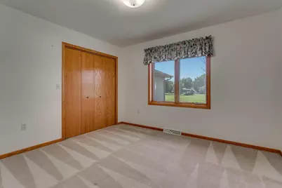 8826 N Clayton Avenue, Neenah, WI 54956 - Photo 19