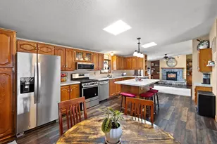415 W 2nd St, Shawano, WI 54166 - Photo 9