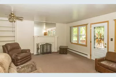 840 W Bannerman Avenue, Redgranite, WI 54970 - Photo 3