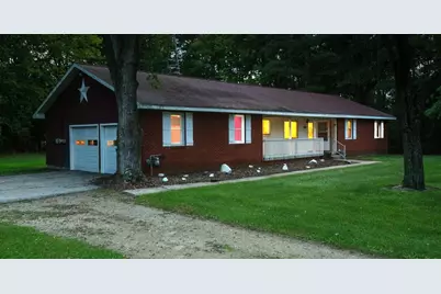 840 W Bannerman Avenue, Redgranite, WI 54970 - Photo 1