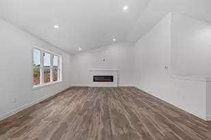 N9016 Southtowne Dr, Menasha, WI 54952 - Photo 13