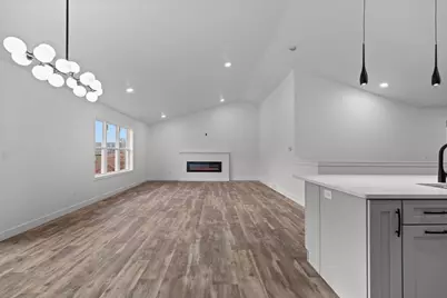 N9016 Southtowne Drive, Menasha, WI 54952 - Photo 9
