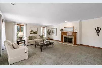 675 Sunset Circle, Green Bay, WI 54301 - Photo 11