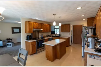N9674 Golden Way, Appleton, WI 54915 - Photo 9