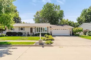 841 Eckardt Ct, Oshkosh, WI 54902 - Photo 1