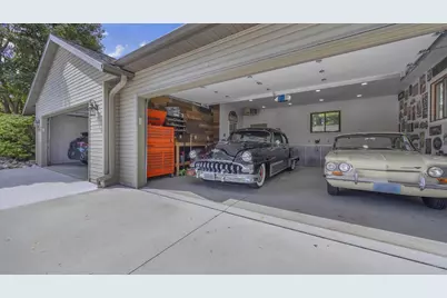 2314 N 36th Place, Sheboygan, WI 53083 - Photo 3