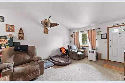 807 Columbus Street, Two Rivers, WI 54241 - Photo 3