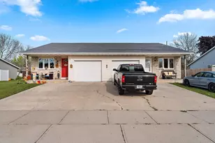 807 Columbus St, Two Rivers, WI 54241 - Photo 1