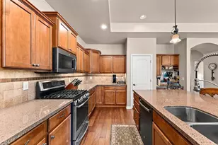 3670 Ponds Edge Ct, De Pere, WI 54115 - Photo 9
