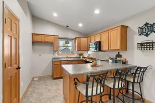 1136 Mistletoe Ln, Winneconne, WI 54986 - Photo 9