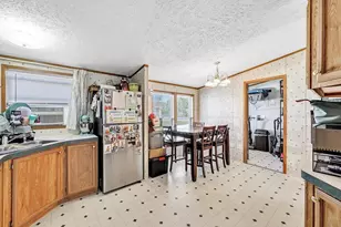 271 W Main St, Mishicot, WI 54228 - Photo 7