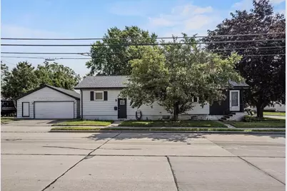 1222 Knapp Street, Oshkosh, WI 54902 - Photo 1