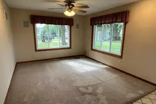 W2226 Hickory Dr, Kaukauna, WI 54130 - Photo 7