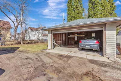 514 W Irving Avenue, Oshkosh, WI 54901 - Photo 5
