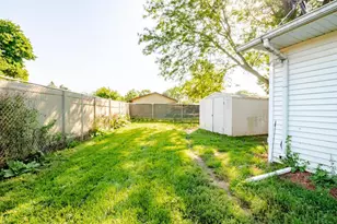 2525 Heather Rd, Green Bay, WI 54311 - Photo 25