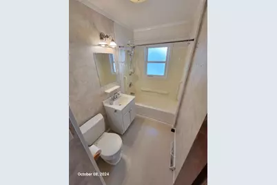 319 W Melvin Avenue, Oshkosh, WI 54901 - Photo 11