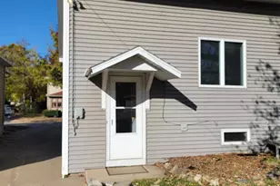 319 W Melvin Ave, Oshkosh, WI 54901 - Photo 21