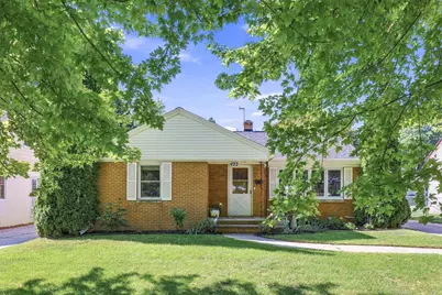 422 E Mission Road, Green Bay, WI 54301 - Photo 1