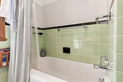 422 E Mission Road, Green Bay, WI 54301 - Photo 23