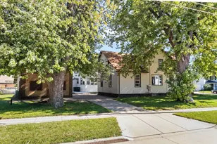 3 Eveline St, Oshkosh, WI 54901 - Photo 3