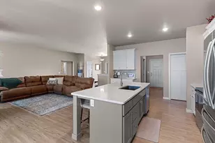 4580 Stillmeadow Cir, De Pere, WI 54115 - Photo 13