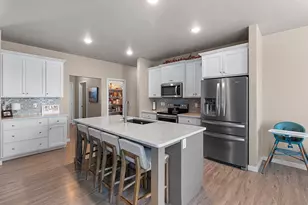 4580 Stillmeadow Cir, De Pere, WI 54115 - Photo 9