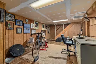 1211 Lynrose Ln, Neenah, WI 54956 - Photo 33
