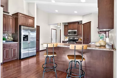 899 Lotus Trail, Menasha, WI 54952 - Photo 5