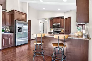 899 Lotus Trail, Menasha, WI 54952 - Photo 5